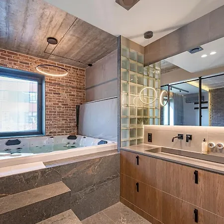 Design 2 Bd With Hot Tube By Domvia Διαμέρισμα