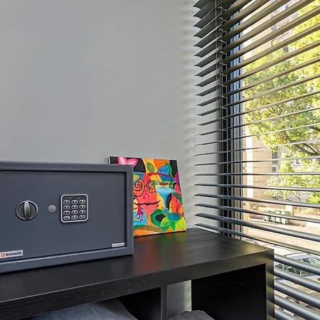 Design 2 Bd With Hot Tube By Domvia