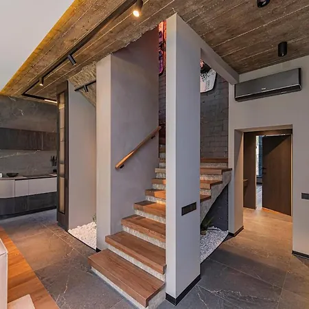 Design 2 Bd With Hot Tube By Domvia Κάουνας