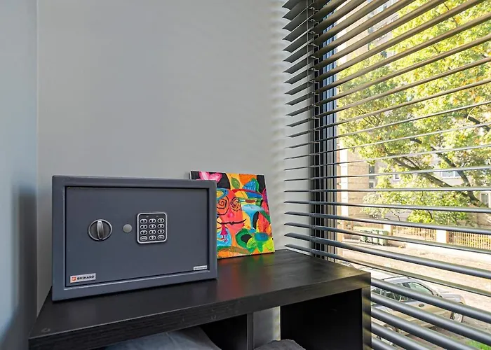 Design 2 Bd With Hot Tube By Domvia